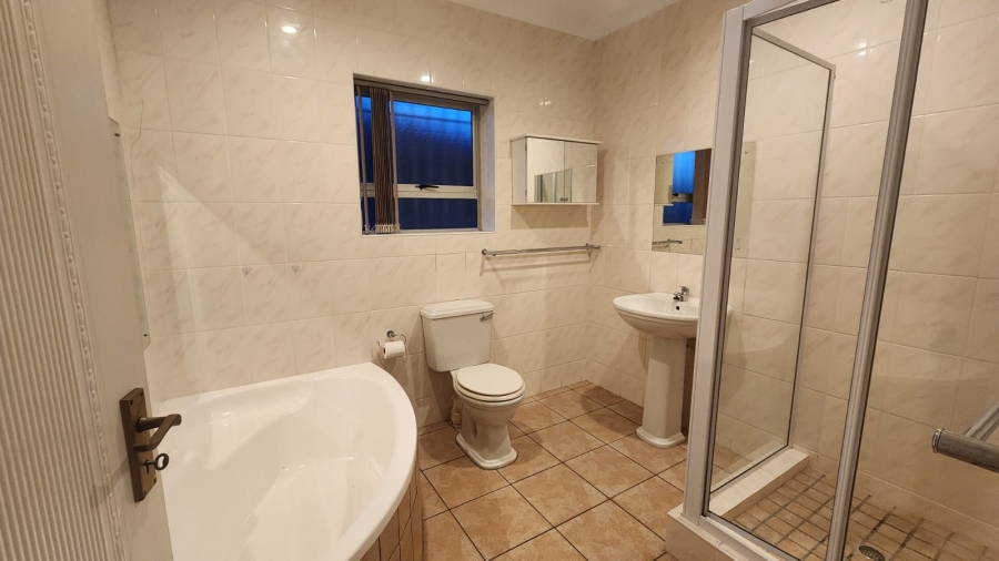 To Let 2 Bedroom Property for Rent in Rouxville Western Cape